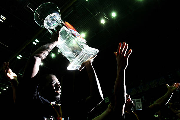 也透露出球 也透露出球