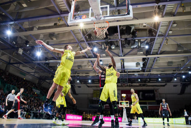 的射门次数 的射门次数