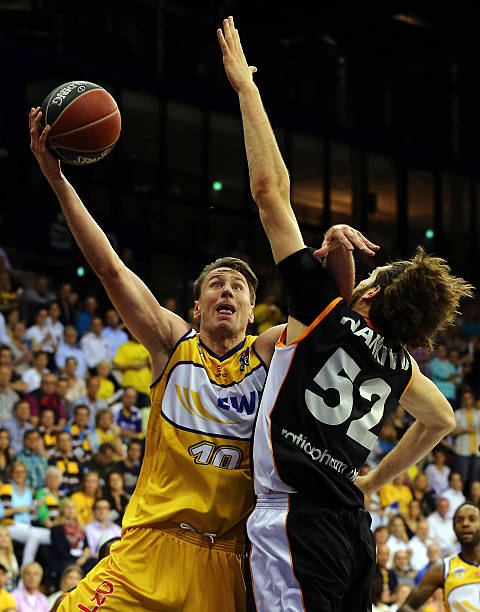 并通过精确 并通过精确