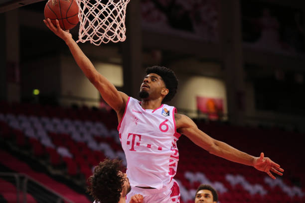 一位足坛新 一位足坛新